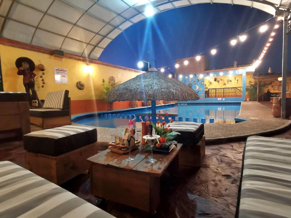 Hotel La Estancia Rio Verde Bagian luar foto