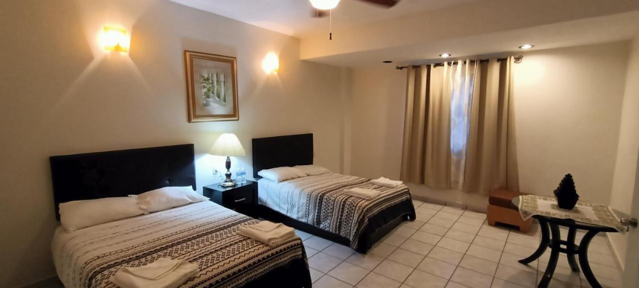 Hotel La Estancia Rio Verde Bagian luar foto