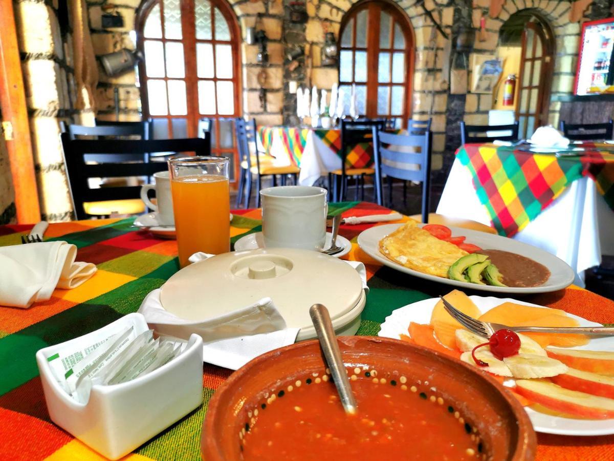 Hotel La Estancia Rio Verde Bagian luar foto
