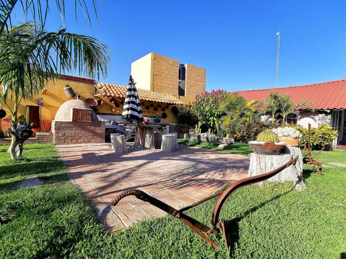 Hotel La Estancia Rio Verde Bagian luar foto
