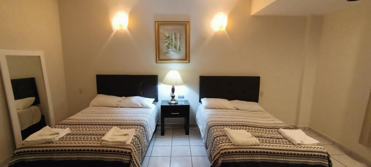 Hotel La Estancia Rio Verde Bagian luar foto