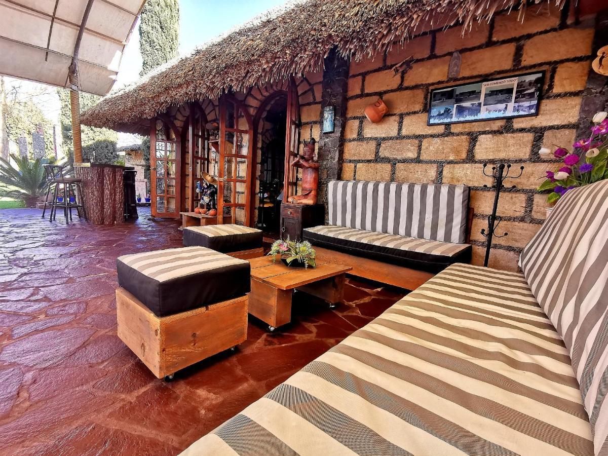 Hotel La Estancia Rio Verde Bagian luar foto