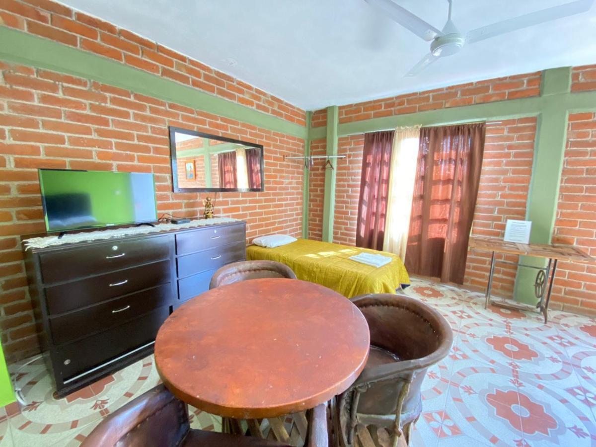 Hotel La Estancia Rio Verde Bagian luar foto